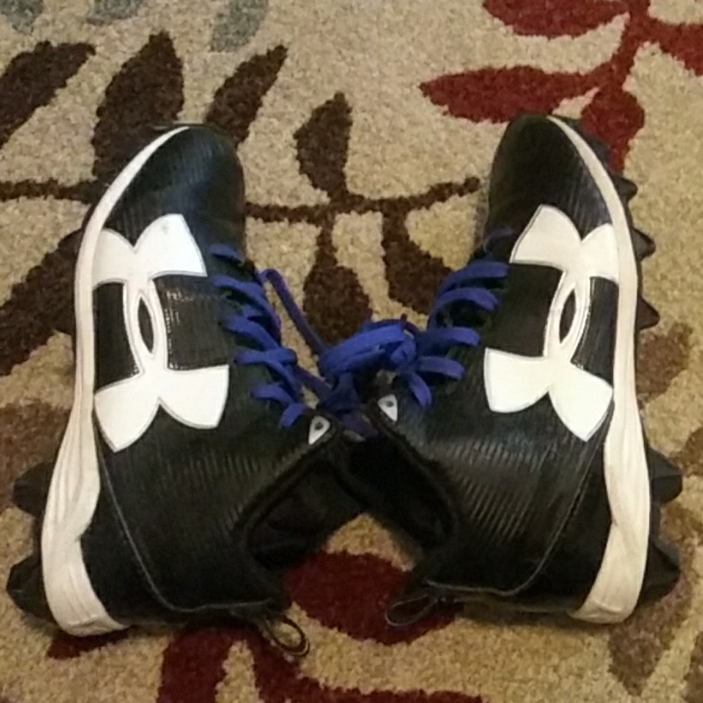 Under Armour football cleats youth 2.5